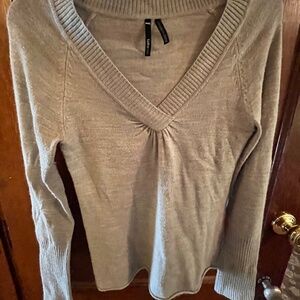 Large Takeout grey sweater